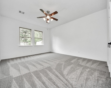 10606 Sun River Falls Drive - Photo Thumbnail 21