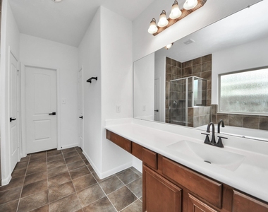 10606 Sun River Falls Drive - Photo Thumbnail 23