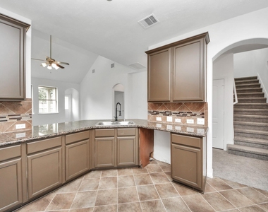 10606 Sun River Falls Drive - Photo Thumbnail 8