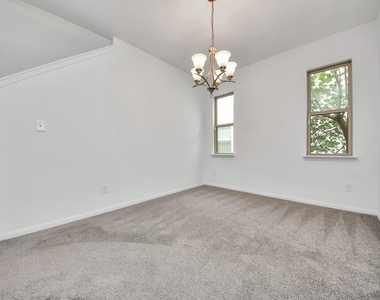 10606 Sun River Falls Drive - Photo Thumbnail 4
