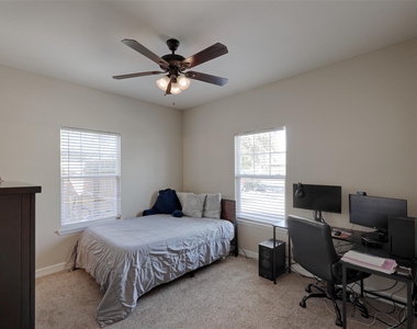 1122 Detroit Street - Photo Thumbnail 12