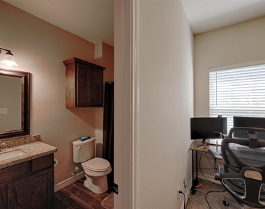 1122 Detroit Street - Photo Thumbnail 24