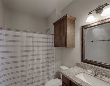 1122 Detroit Street - Photo Thumbnail 33