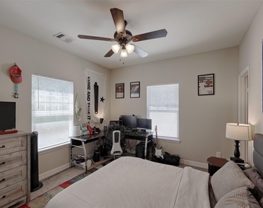 1122 Detroit Street - Photo Thumbnail 31