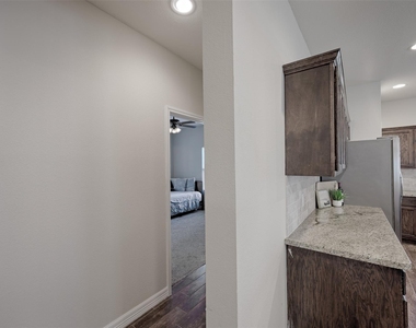 1122 Detroit Street - Photo Thumbnail 11