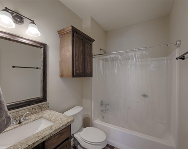 1122 Detroit Street - Photo Thumbnail 30