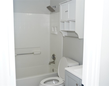 4122 Tiffin St Street - Photo Thumbnail 7