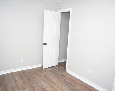 4122 Tiffin St Street - Photo Thumbnail 6