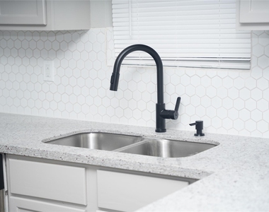 4122 Tiffin St Street - Photo Thumbnail 3