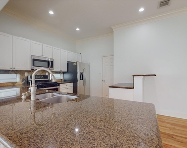 5843 Petty Street - Photo Thumbnail 9