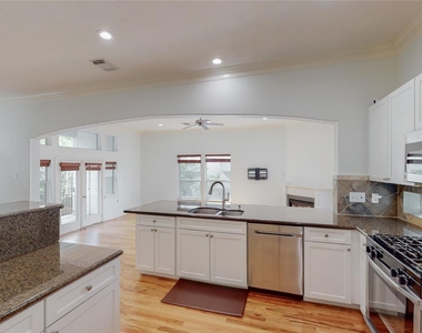 5843 Petty Street - Photo Thumbnail 8