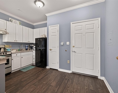 929 Rockmead - Photo Thumbnail 5