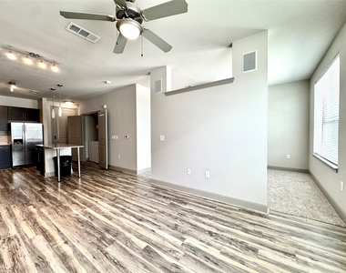 3788 Richmond St Avenue - Photo Thumbnail 11