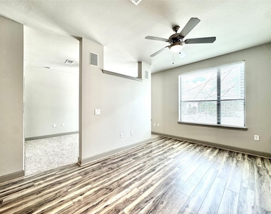 3788 Richmond St Avenue - Photo Thumbnail 5