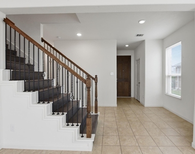 2518 Boxwood Park Lane - Photo Thumbnail 14