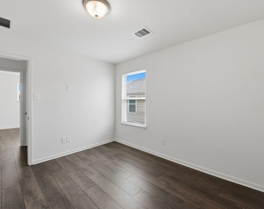 2518 Boxwood Park Lane - Photo Thumbnail 33