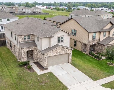 2518 Boxwood Park Lane - Photo Thumbnail 7