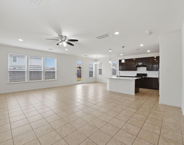2518 Boxwood Park Lane - Photo Thumbnail 13