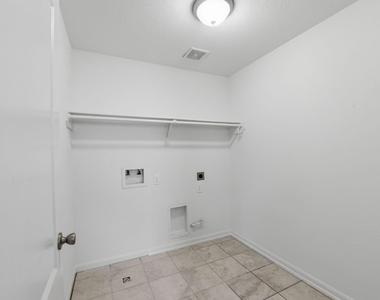 2518 Boxwood Park Lane - Photo Thumbnail 26