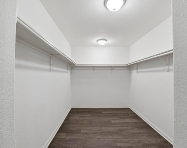 2518 Boxwood Park Lane - Photo Thumbnail 23