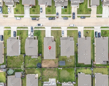 2518 Boxwood Park Lane - Photo Thumbnail 1