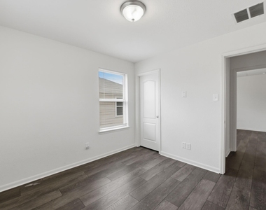 2518 Boxwood Park Lane - Photo Thumbnail 29
