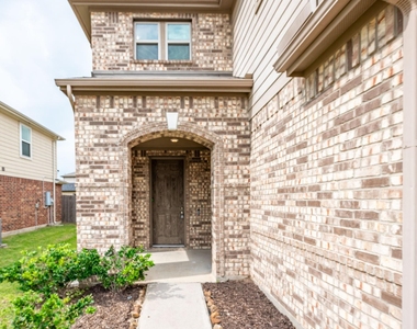 2518 Boxwood Park Lane - Photo Thumbnail 4
