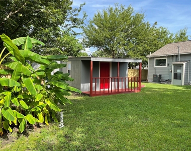 1133 15th Street - Photo Thumbnail 12