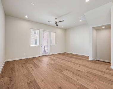 6317 Brighton Oaks Lane - Photo Thumbnail 4