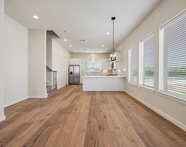 6317 Brighton Oaks Lane - Photo Thumbnail 5