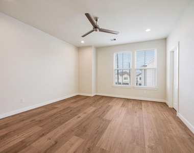 6317 Brighton Oaks Lane - Photo Thumbnail 10