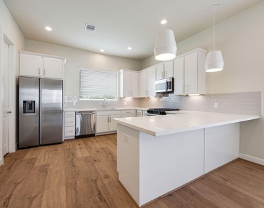 6317 Brighton Oaks Lane - Photo Thumbnail 6