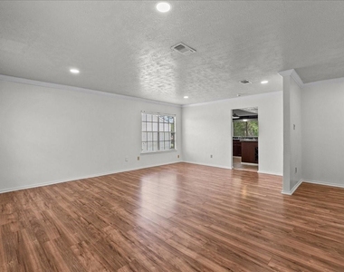 430 W Redway Lane W - Photo Thumbnail 17
