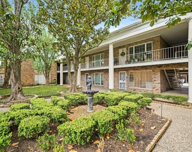 2201 Fountain View Drive - Photo Thumbnail 11