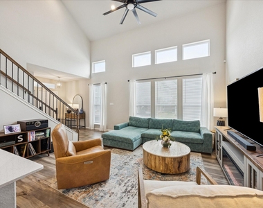 12000 Corsicana Trail - Photo Thumbnail 4