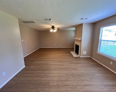 16118 Cypress Valley Drive - Photo Thumbnail 4