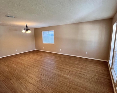 16118 Cypress Valley Drive - Photo Thumbnail 5