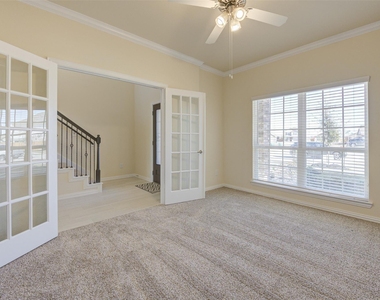 10902 Granite Chief Drive - Photo Thumbnail 5