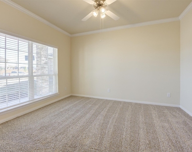 10902 Granite Chief Drive - Photo Thumbnail 4