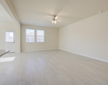 10902 Granite Chief Drive - Photo Thumbnail 12