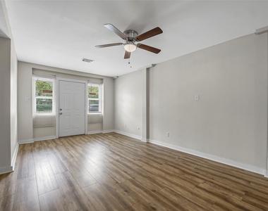 6918 Irvington Boulevard - Photo Thumbnail 4
