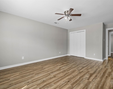 6918 Irvington Boulevard - Photo Thumbnail 11
