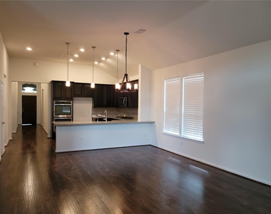 1128 Swinford Court - Photo Thumbnail 3