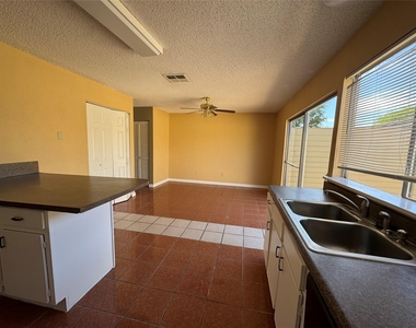 7170 S Dairy Ashford Road - Photo Thumbnail 6