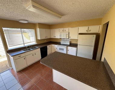 7170 S Dairy Ashford Road - Photo Thumbnail 14