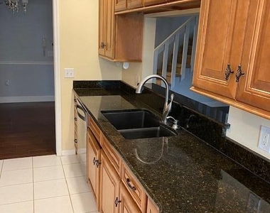 9045 S York Lane S - Photo Thumbnail 7