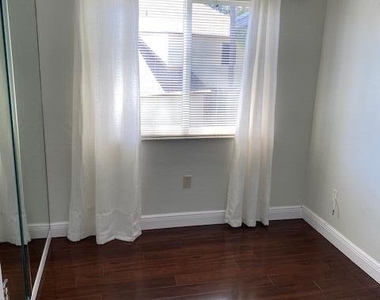 9045 S York Lane S - Photo Thumbnail 26