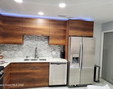 10 Bogart Place - Photo Thumbnail 1