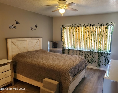 10 Bogart Place - Photo Thumbnail 14