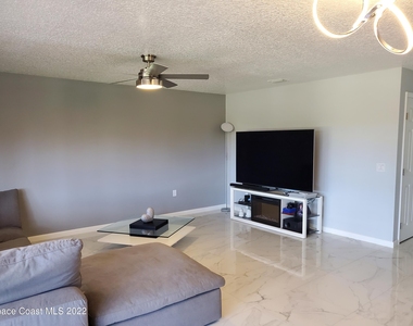 10 Bogart Place - Photo Thumbnail 5